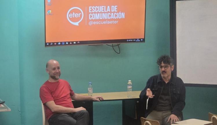 Oficio, dinosaurios y anécdotas, en una charla con Javier Aguirre